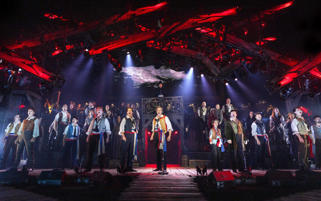 Enjolras-James-D.-Gish-and-Ensemble-photograph-by-Danny-Kaan-1024x642